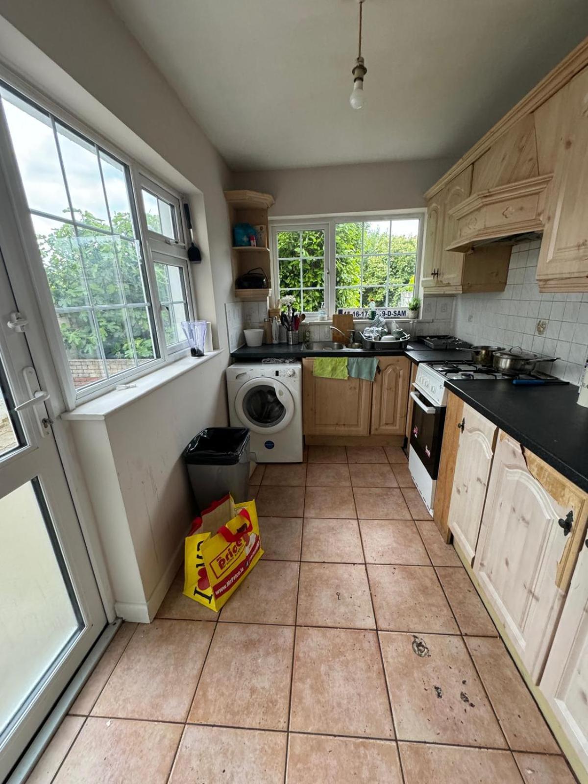 Nice Double Room Near Omni Shopping Dublin Exterior photo
